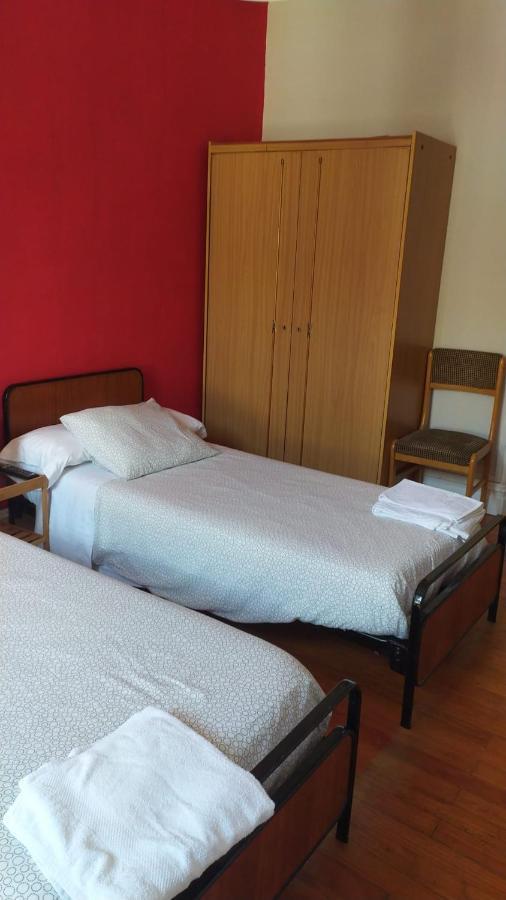 Pension Manoli Bilbao Luaran gambar