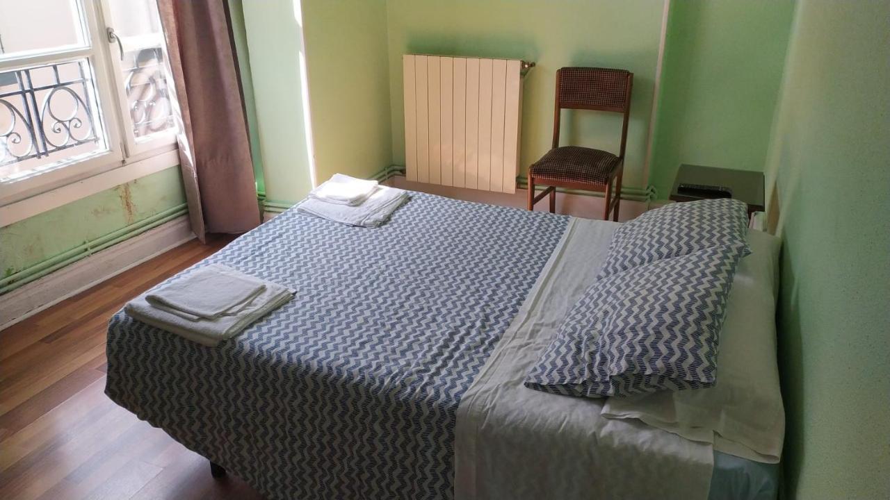 Pension Manoli Bilbao Luaran gambar