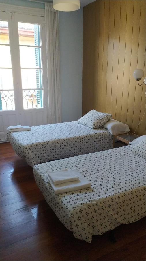 Pension Manoli Bilbao Luaran gambar
