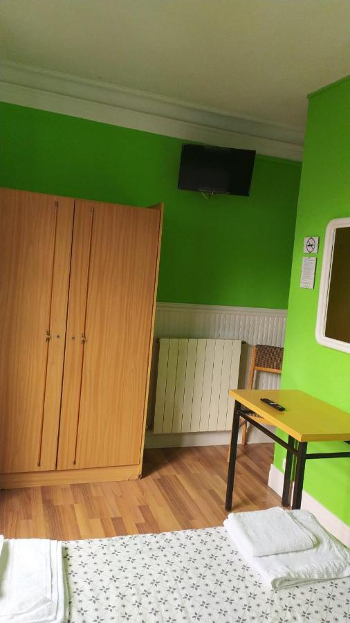 Pension Manoli Bilbao Luaran gambar