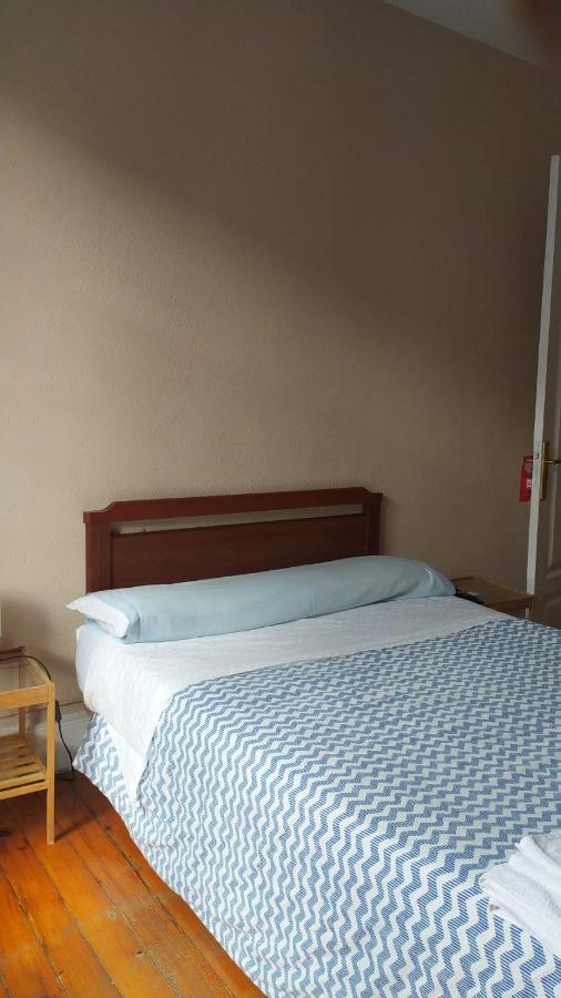 Pension Manoli Bilbao Luaran gambar