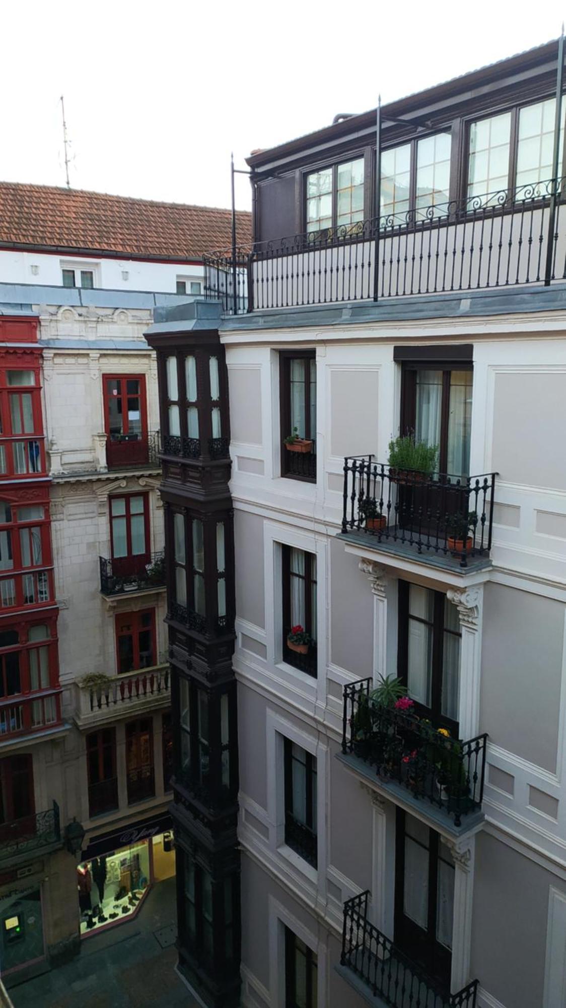 Pension Manoli Bilbao Luaran gambar